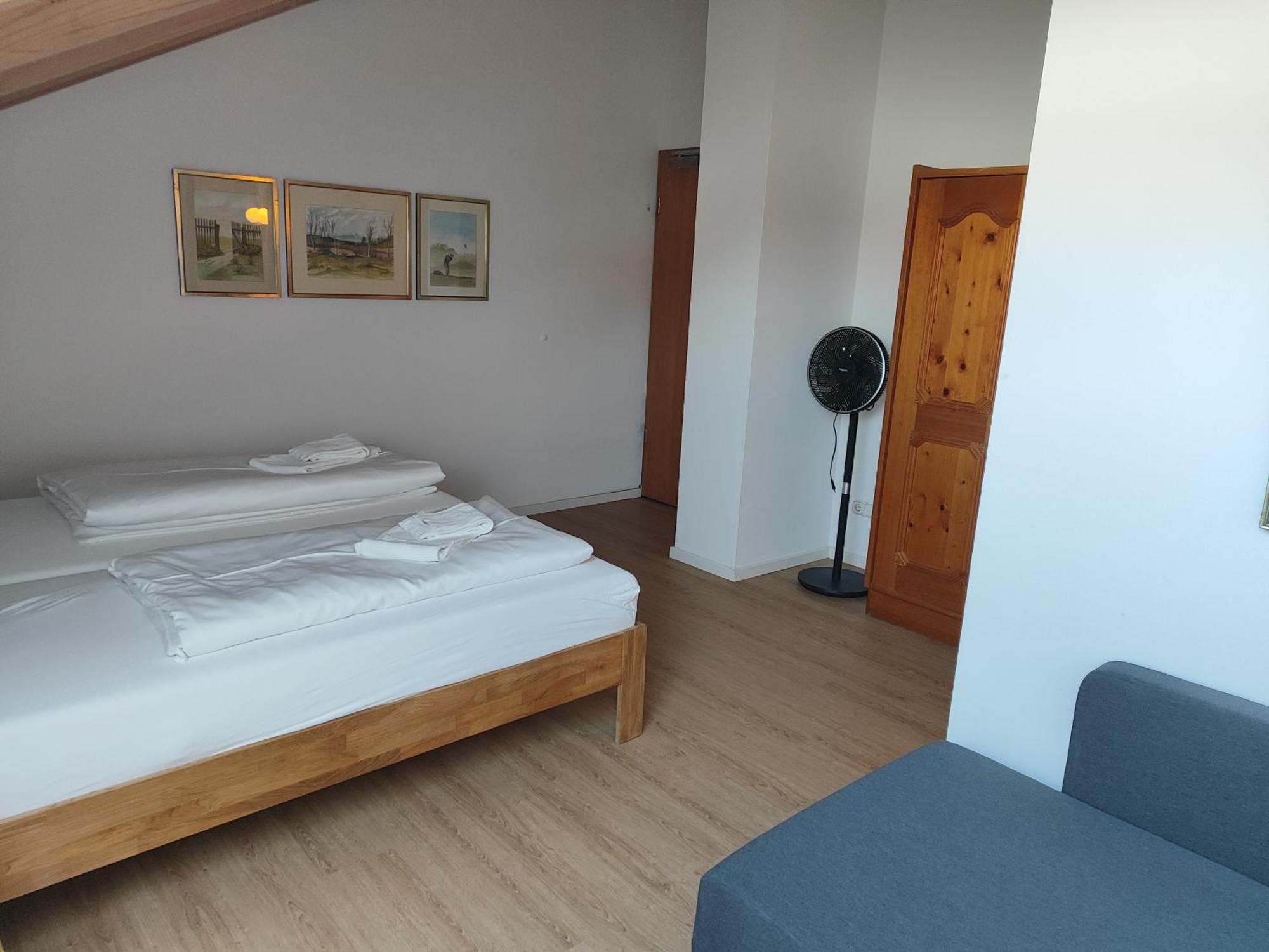 Estelada Boarding Houses Zorneding Εξωτερικό φωτογραφία